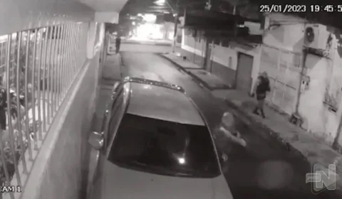 Rocam troca tiros com suspeitos de cometerem assaltos em Manaus; veja vídeo