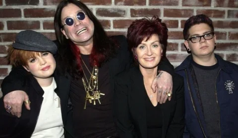 Ozzy diz que quer retornar aos palcos mesmo que ‘preso a uma placa com rodas’