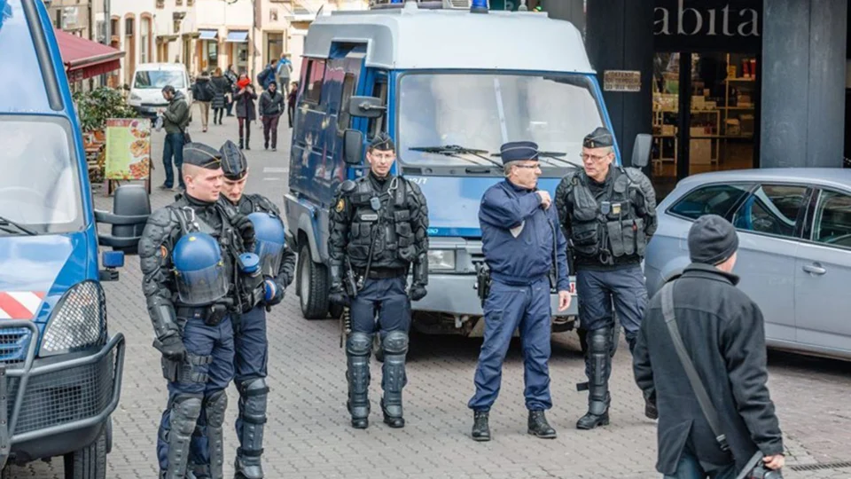 França: suspeito de ataque com faca em terminal ferroviário é preso