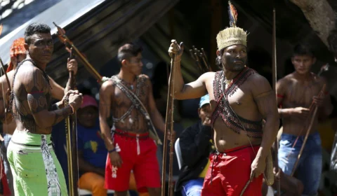 Yanomami: deputados questionam Ministério da Defesa sobre cestas básicas