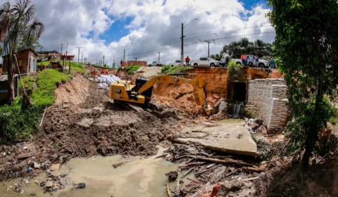 Começa obra de rip-rap para conter erosão no Viver Melhor em Manaus