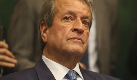 Moraes determina que PF ouça Valdemar Costa Neto em até cinco dias