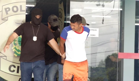 VÍDEO: homem é preso suspeito de matar mulher com mais de 70 facadas em Manaus