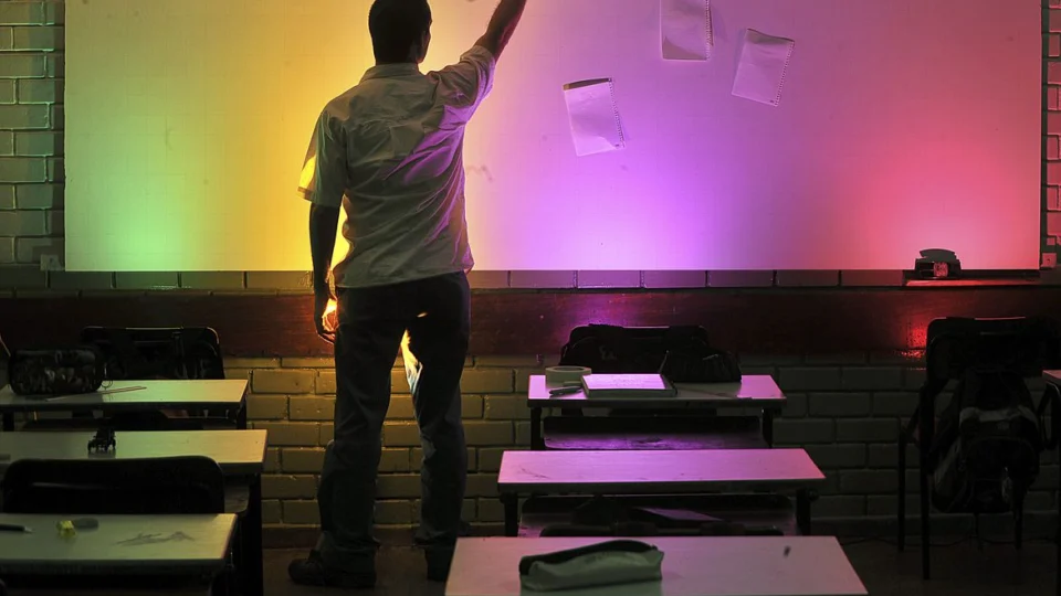 Capes divulga bolsas para educadores na Irlanda em 2023; confira