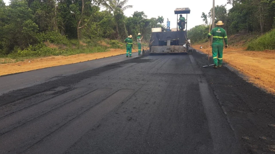 Obras no ramal do Mapiá estão 60% concluídas em Borba, no Amazonas