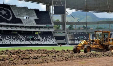 Botafogo: Estádio Nilton Santos terá gramado sintético moderno