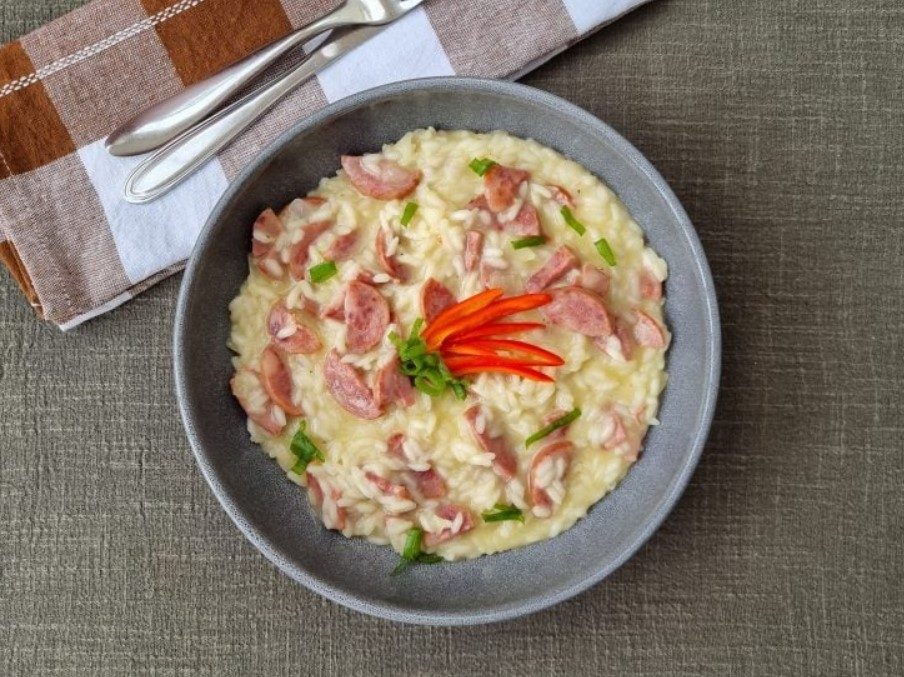 Risoto de calabresa - Foto: Reprodução/Receitaria