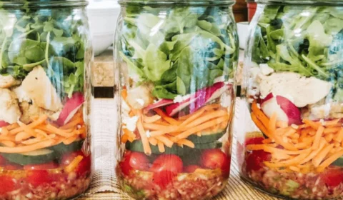 Receita Fácil – Salada no pote: opção fit pronta em apenas 10 minutos