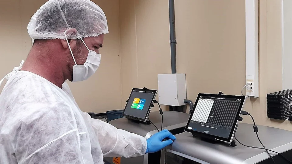 AM inicia sequenciamento genético de vírus respiratórios e arboviroses