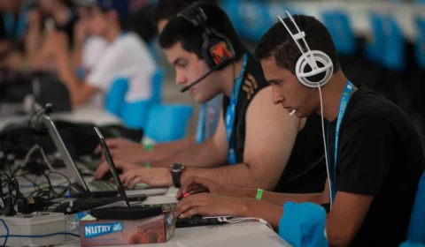 Será que é possível atuar no setor de TI sem saber programar?