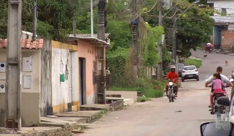 VÍDEO: suspeitos em motocicleta matam homem a tiros na Zona Leste de Manaus