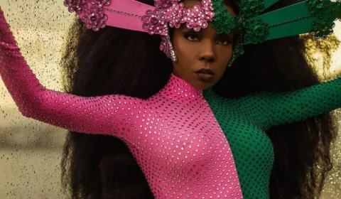 Carnaval 2023: Thelma, campeã do BBB 20, brilha em ensaio da Mangueira no RJ