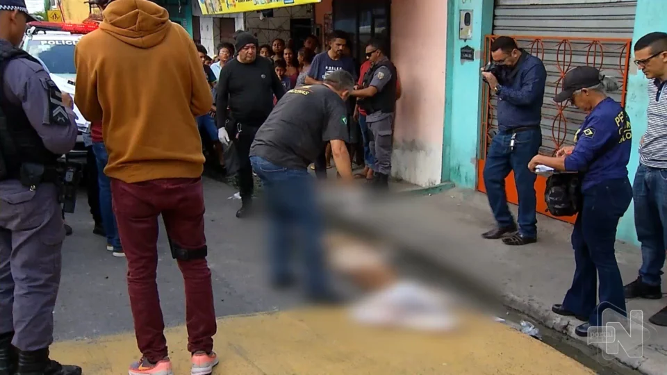 VÍDEO: adolescente de 16 anos é morto com disparos de arma de fogo em Manaus