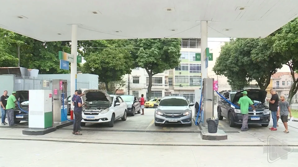VÍDEO: Petrobras diminui preço do gás natural em 11% para distribuidoras