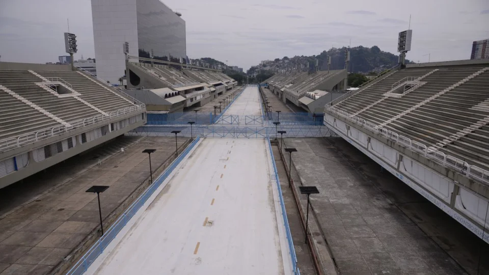 Corpo de Bombeiros veta ensaios técnicos no sambódromo do RJ