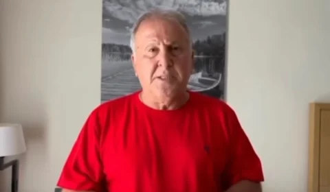 Zico desaprova canto da torcida do Flamengo na estreia do Cariocão