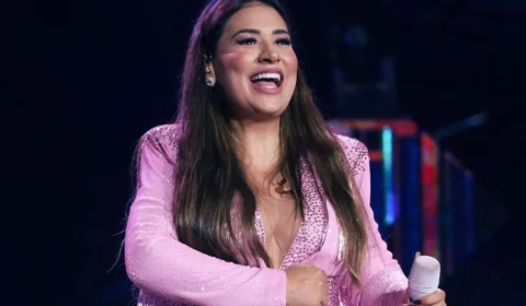 Carnaval de Salvador: Ivete Sangalo convida Simone Mendes para cantar em trio