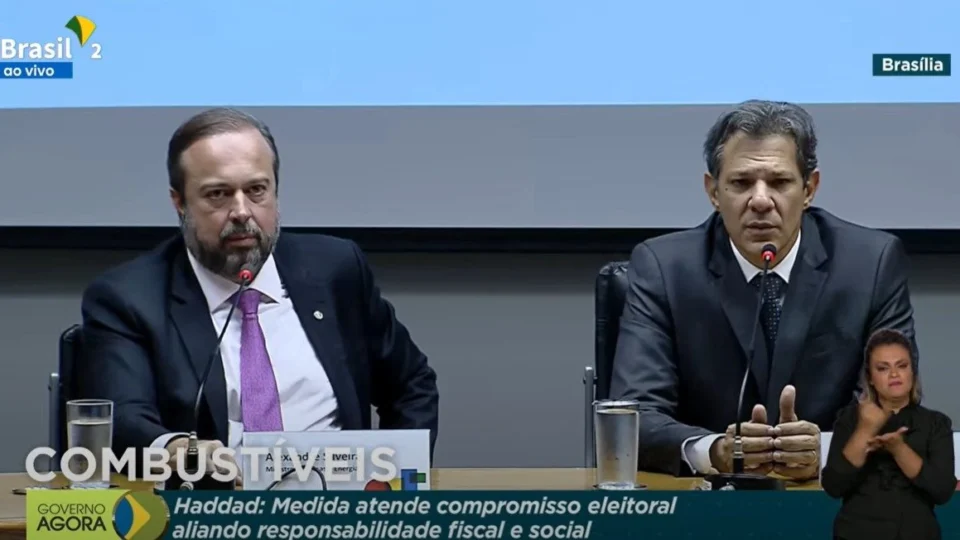 Haddad anuncia reoneração de R$ 0,47 para gasolina e de R$ 0,02 para etanol