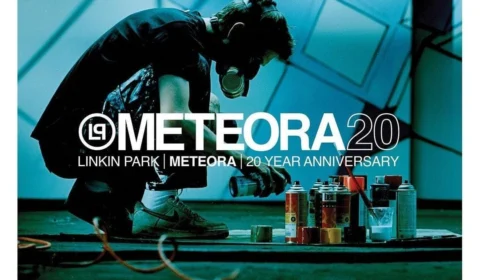 Linkin Park lança single inédito em memória do vocalista Chester Bennington