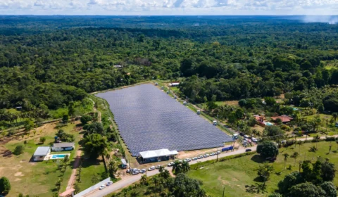 Manaus inaugura maior usina de energia solar da região Norte do país