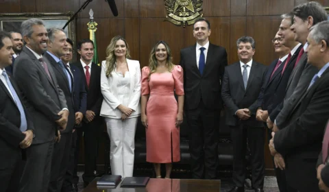 Senado: 3 suplentes tomam posse em substituição a ministros do Brasil