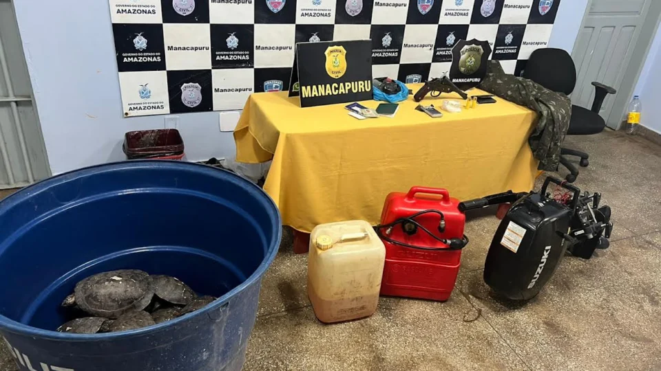 Homem é preso após roubar 17 tartarugas e objetos dentro de embarcação no AM