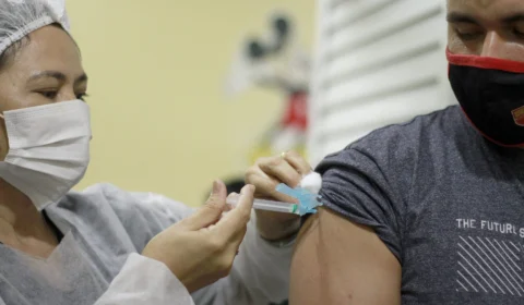 Covid-19: Manaus conta com 71 pontos de vacinação nesta segunda