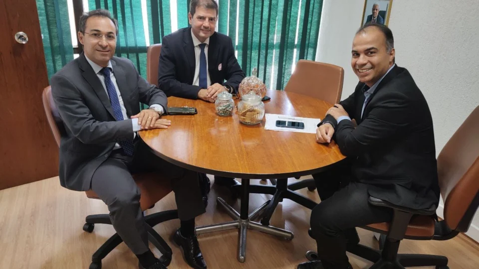 Prefeito de Araguaína cumpre agenda em Brasília e garante mais de R$ 90 milhões ao município