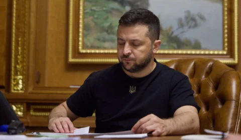 Zelenski visita Reino Unido pela 1ª vez desde invasão da Ucrânia por russos