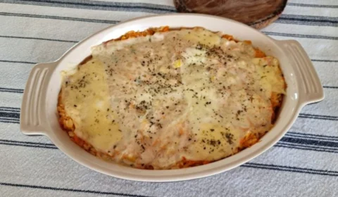 Receita Fácil – Arroz de forno com frango simples: opção pronta em 60 minutos