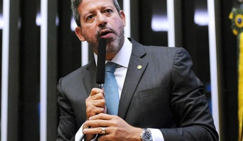 Reforma tributária deve ser votada ainda neste semestre na Câmara, diz Lira