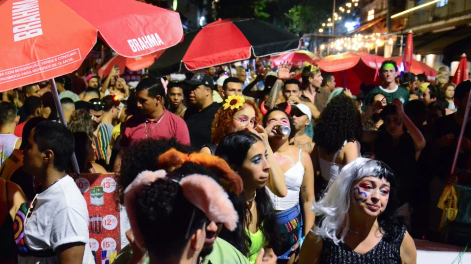 Carnaval de Educandos, em Manaus, é transmitido ao vivo no Portal Norte, neste sábado (18)