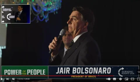 Em podcast, Bolsonaro anuncia retorno ao Brasil nas próximas semanas