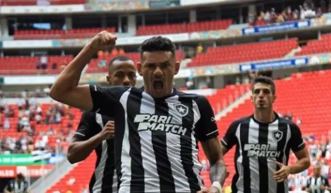 Botafogo mete 4 a 0 no Boavista e assume vice-liderança do Carioca 2023