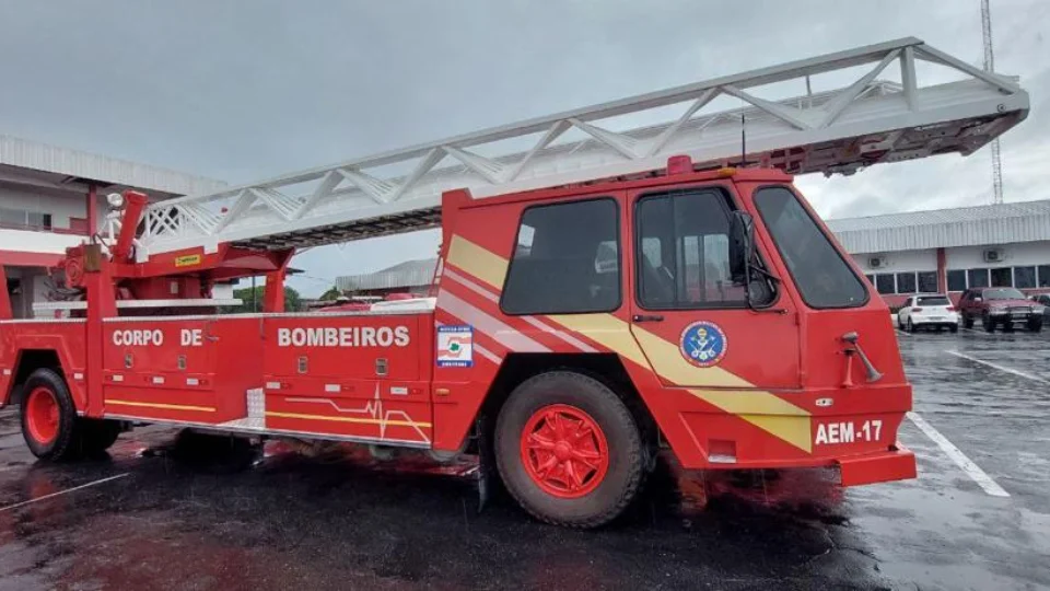 Adeus a Amazonino contará com 37 militares da Guarda Fúnebre dos bombeiros do AM