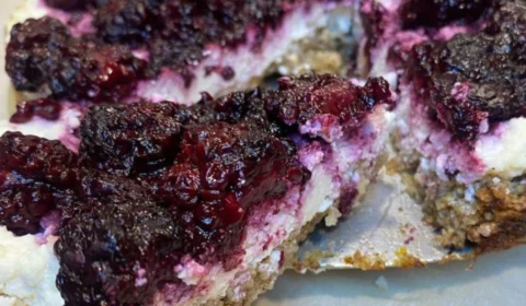 Receita Fácil – Cheesecake de amora vegana: opção pronta em apenas 50 minutos