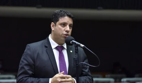 Lula coloca bolsonarista como um dos vice-líderes do governo na Câmara