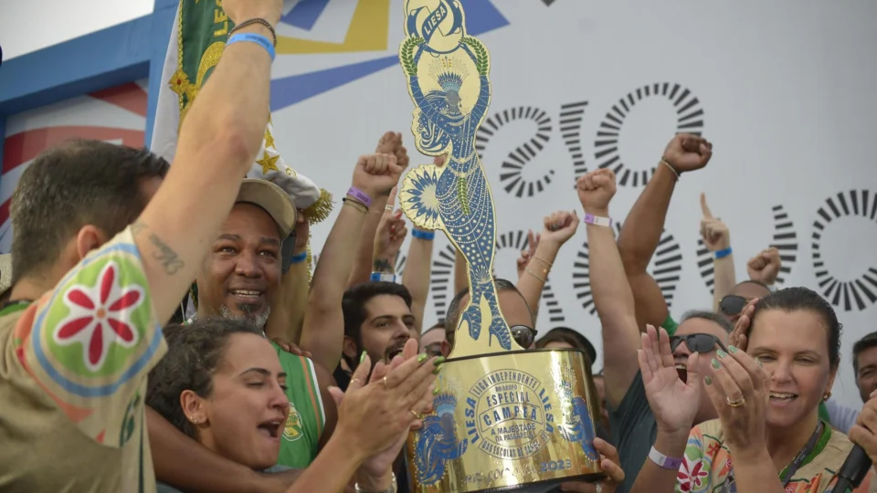 Imperatriz Leopoldinense é campeã do carnaval do Rio 2023