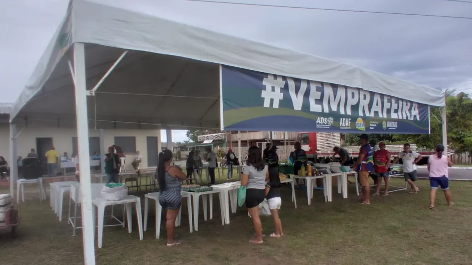 Feira de Produtos Regionais da ADS é inaugurada em Parintins-AM