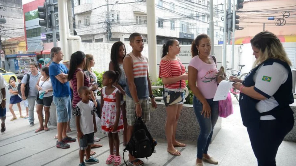 Filas do SUS: governo quer investir R$ 600 milhões para redução