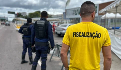 Carnaval 2023: órgãos fiscalizam comércio de ambulantes em Manaus