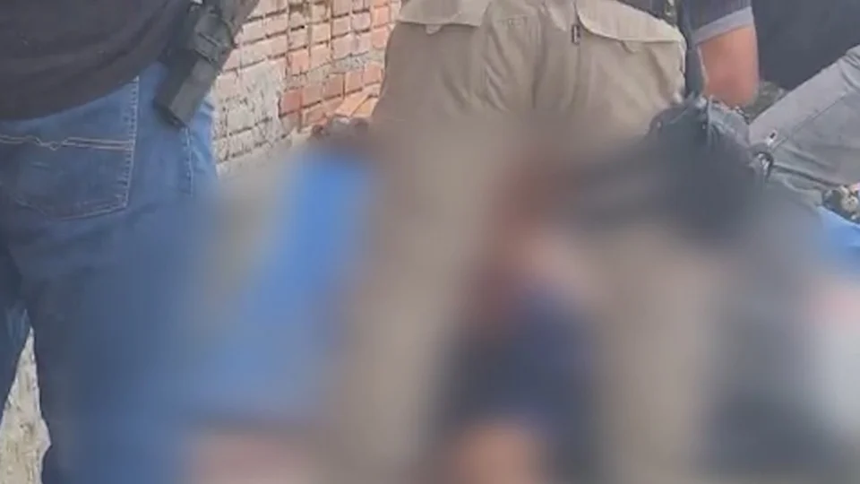 VÍDEO: homem é morto baleado por suspeitos em carro na Zona Norte de Manaus