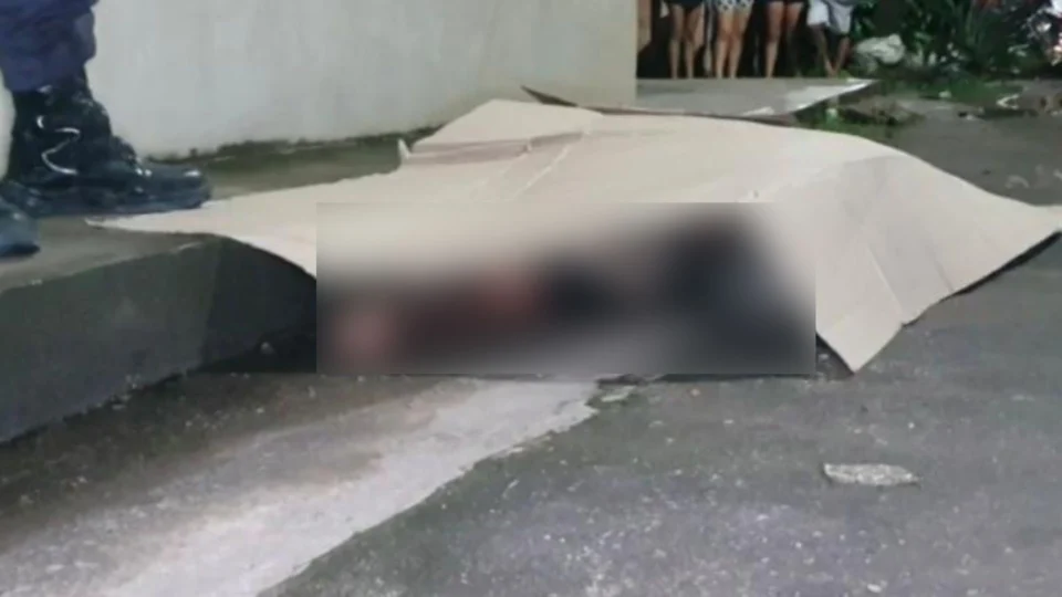 VÍDEO: homem é executado a tiros no bairro Tarumã, Zona Oeste de Manaus