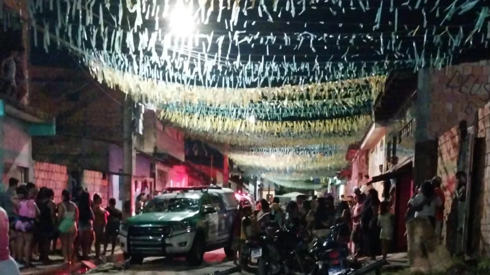 Jovens são baleados no Novo Aleixo, Zona Norte de Manaus; um morreu