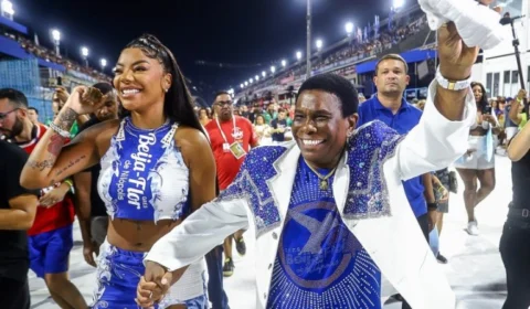 Ludmilla encanta público no ensaio técnico da Beija-flor na Sapucaí