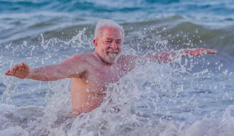 Lula viaja nesta sexta-feira, 17, e deve passar o Carnaval em praia na Bahia