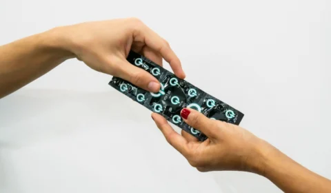 Ações de saúde estimulam uso camisinha no Carnaval em Manaus