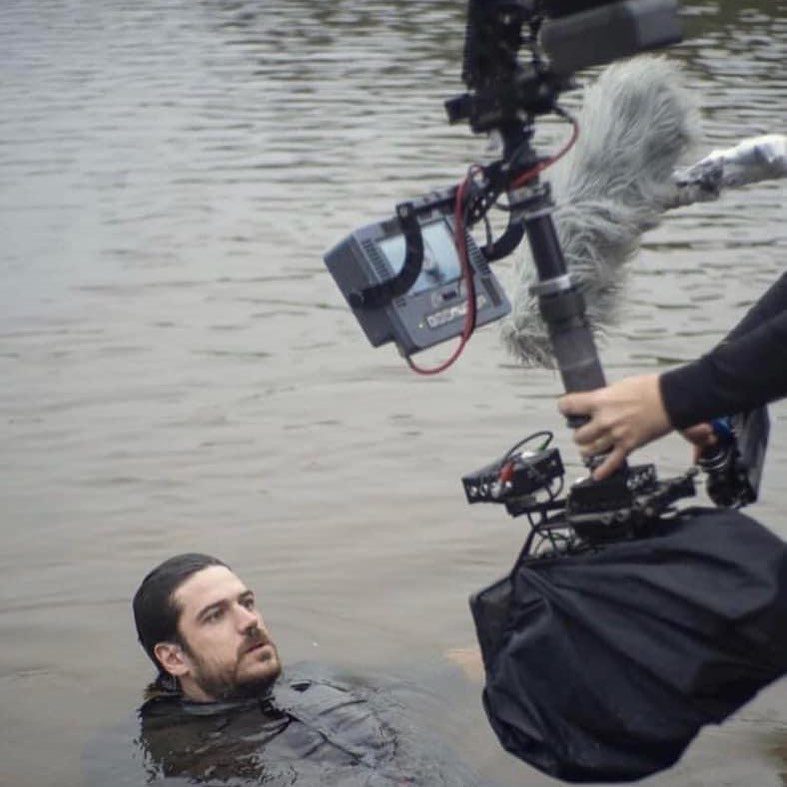 Marcos Pigossi interpreta policial ambiental em Cidade Invisível - Foto: Reprodução/Instagram @marcospigossi