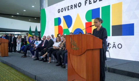 Marina Silva realizará coletiva para falar sobre encontro com John Kerry 