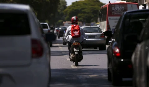 IMMU esclarece sobre atuação motociclistas em serviços de app em Manaus